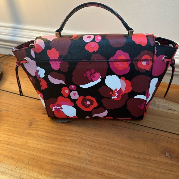 Kate Spade Tote with Kate Spade Wallet ♠️🥰 - Picture 2 of 8